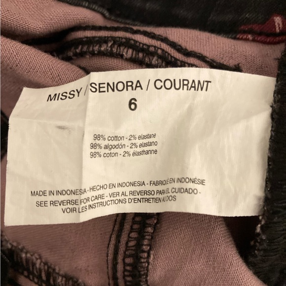 Bandolino Amy Black Floral Print Jeans Modern Straight Leg Stretch Jeans Size 6 - Picture 4 of 7